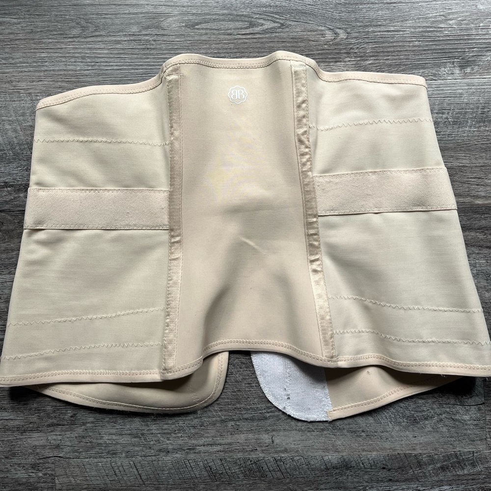 Belly Bandit Post Partum Luxe Belly Wrap w/The Extender Nude Size Small